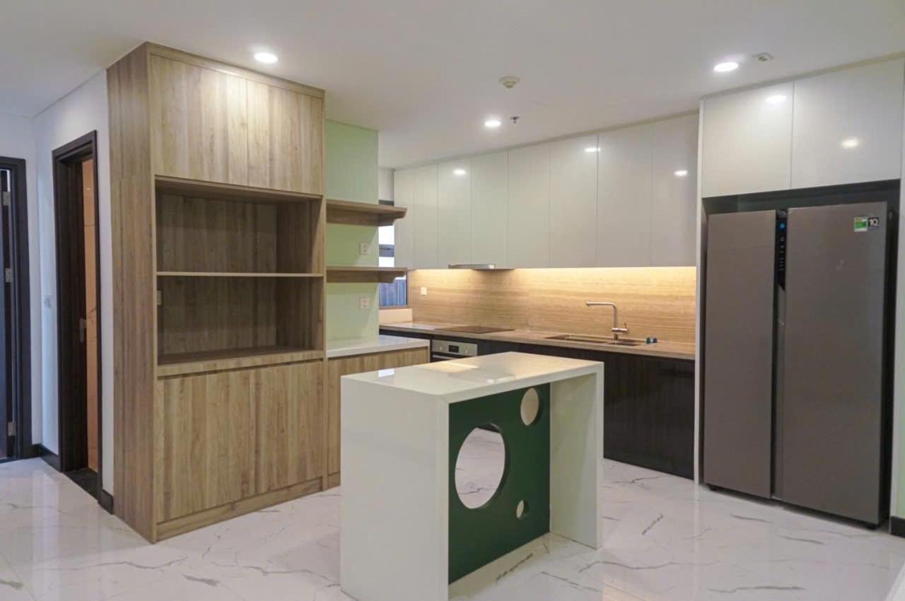 Rivergate Luxury High Floor Apartment